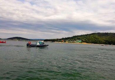 Nocna akcja ratunkowa nad Soliną. Mężczyzna tonął przy stromym brzegu