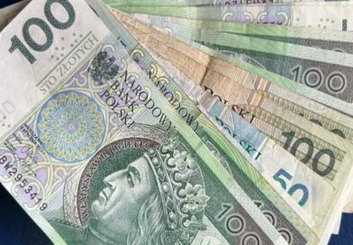 ZUS wypłaci emerytury wcześniej. Seniorzy dostaną pieniądze jeszcze przed terminem