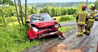 Wypadek w Hłudnie. Droga całkowicie zablokowana