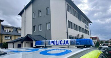 Czujny sąsiad i dobry alarm – przepis na bezpieczny wyjazd