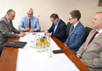 Przebudowa drogi i budowa chodnika w Domaradzu
