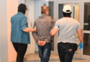 Napadł na sklep z atrapą pistoletu. Odpowie za rozbój i kradzież