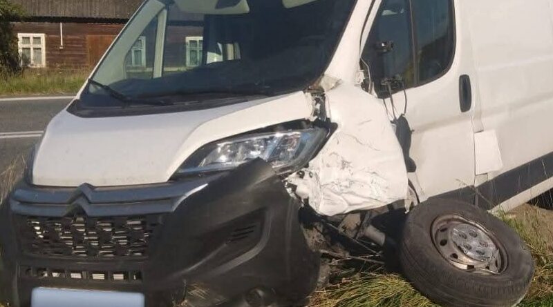 Wypadek na granicy Domaradza i Jasienicy Rosielnej. Interweniowały służby