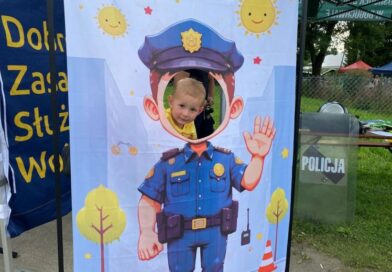 Edukacja i profilaktyka w plenerze. Brzozowscy policjanci na pikniku