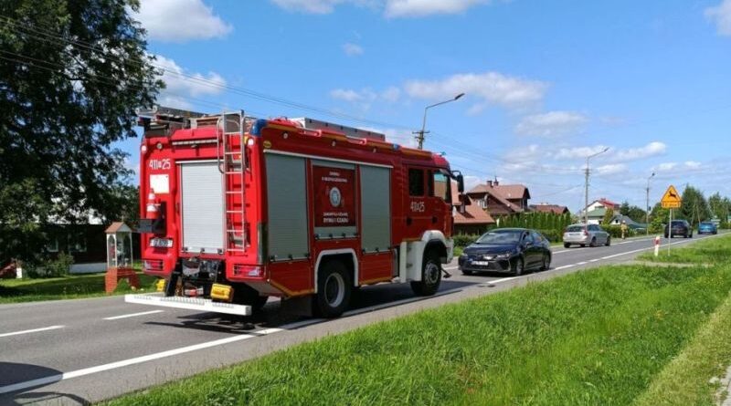 Dwa zdarzenia drogowe na DW 886. Interwencje służb ratowniczych