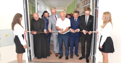 Nowy rok, nowy rozdział. Inauguracja i otwarcie rozbudowanej szkoły w Domaradzu