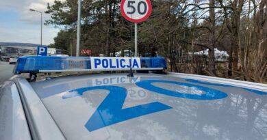 Bez prawa jazdy i z nadmierną prędkością. 18-latek zatrzymany przez policję