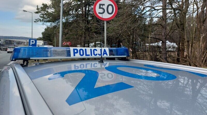 Bez prawa jazdy i z nadmierną prędkością. 18-latek zatrzymany przez policję