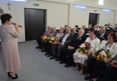 Złote Gody w Jasienicy Rosielnej – uhonorowano 15 par małżeńskich