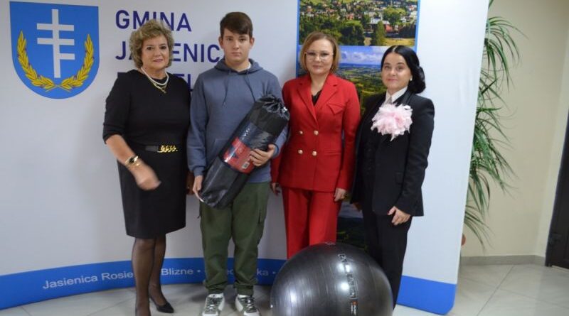 Projekt profilaktyczno-edukacyjny „Akademia aktywności w Gminie Jasienica Rosielna – horyzonty sportowe młodych orlików”
