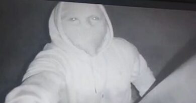Jasielska policja apeluje: jeśli rozpoznajesz tego mężczyznę, skontaktuj się z nami