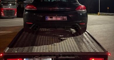 Jechał „do ukochanej”, ale znów był pijany. Kierowca scirocco dwukrotnie zatrzymany przez SPEED