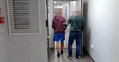 Ponad kilogram narkotyków i tysiące euro zabezpieczone przez krośnieńskich policjantów Ponad kilogram narkotyków i tysiące euro zabezpieczone przez krośnieńskich policjantów