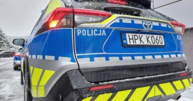 Pijany kierowca z dożywotnim zakazem wpadł do rowu. Miał 3,5 promila