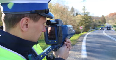 Przekroczył prędkość o 60 km/h. Surowe konsekwencje dla 19-letniego kierowcy