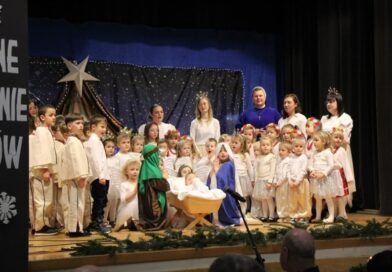 Razem przy wigilijnym stole – świąteczne spotkanie seniorów w Haczowie