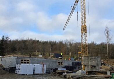 Nowa inwestycja dla seniorów i pacjentów wymagających stałej opieki. Trwa budowa ZOL w Krzemiennej