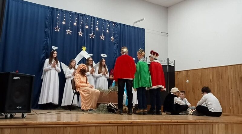 W blasku kolęd i tradycji. Wigilia dla Seniorów w Malinówce