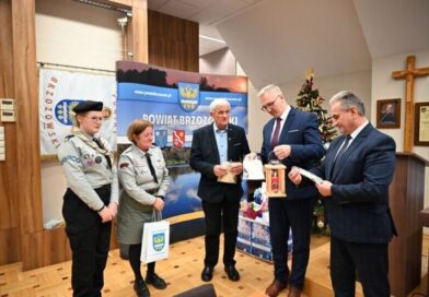 Jednogłośny budżet i symbol pokoju – Rada Powiatu w Brzozowie zakończyła rok z optymizmem