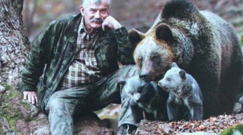 W świecie Bieszczadzkich niedźwiedzi – spotkanie z Kazimierzem Nóżką w Rymanowie