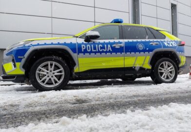 Brawura na śliskiej drodze. 32-latek stracił prawo jazdy za nadmierną prędkość