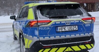 15-latek znaleziony w zaspie śnieżnej. Miał blisko 2 promile alkoholu