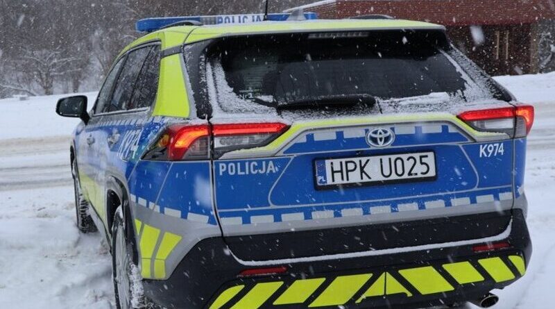 15-latek znaleziony w zaspie śnieżnej. Miał blisko 2 promile alkoholu