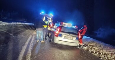 Domaradz. Nietrzeźwa kobieta leżała na poboczu drogi. Pomogli świadkowie