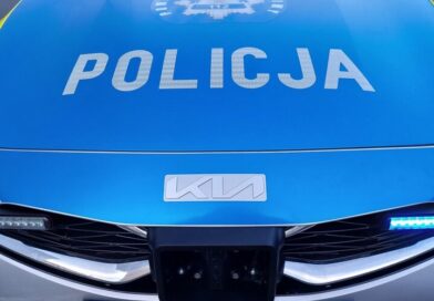 Szczęśliwy finał poszukiwań 40-latki. Policjanci odnaleźli zmarzniętą kobietę na torach