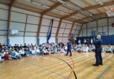 Bezpieczne ferie 2026 – policjanci z Brzozowa uczą, jak bezpiecznie spędzić zimowy wypoczynek