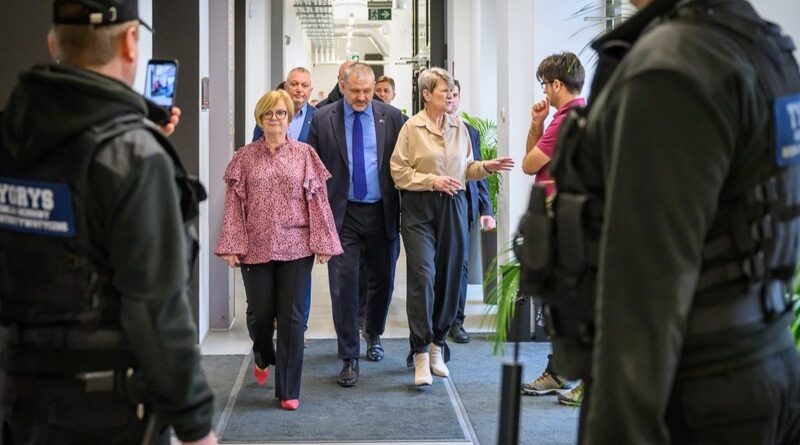 Minister Sprawiedliwości z wizytą na Podkarpaciu. Spotkania z mieszkańcami i młodzieżą