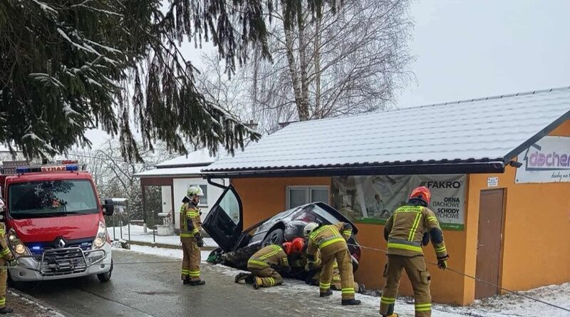 Kolizja na drodze gminnej w Jabłonicy Polskiej