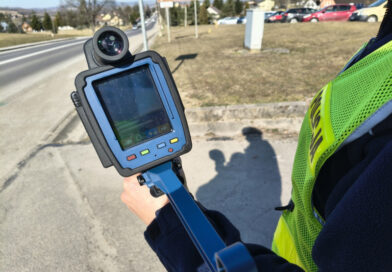 Ponad dwa razy za szybko. Kierowca pędził 103 km/h przez Grabownicę Starzeńską