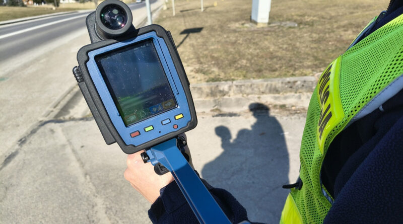 Ponad dwa razy za szybko. Kierowca pędził 103 km/h przez Grabownicę Starzeńską