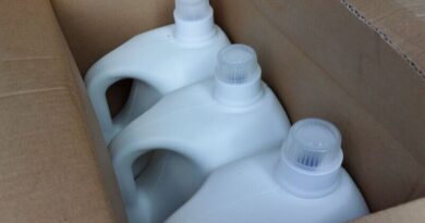 Podrabiane środki do prania sprzedawane w internecie. Policja zabezpieczyła towar wart 45 tys. zł