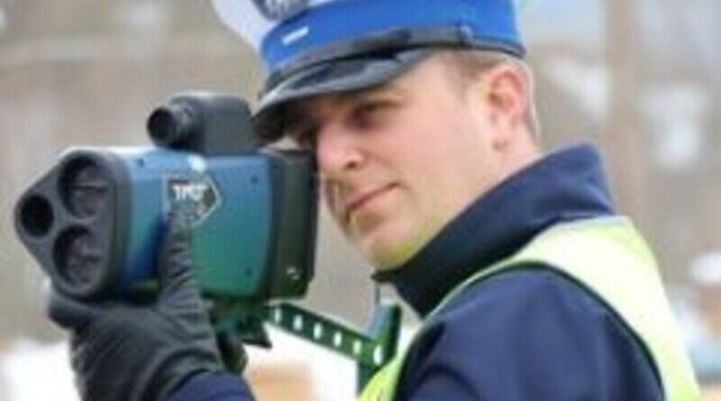 133 km/h w terenie zabudowanym – pirat drogowy zatrzymany w Krościenku 133 km/h w terenie zabudowanym – pirat drogowy zatrzymany w Krościenku