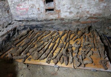 Arsenał z czasów wojen odkryty w piwnicach kamienicy przy ul. Blich w Krośnie