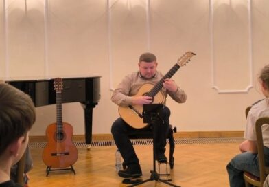 Warsztaty i koncert Szymona Gołąbka w Szkole Muzycznej w Dydni