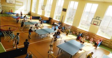 Ponad 110 młodych pingpongistów w walce o tytuły mistrza powiatu