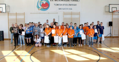 30 zawodników i wielkie emocje. Wojewódzki turniej tenisa stołowego w Brzozowie