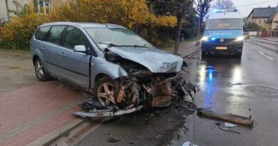 44-latek z ponad 2 promilami spowodował zderzenie dwóch aut