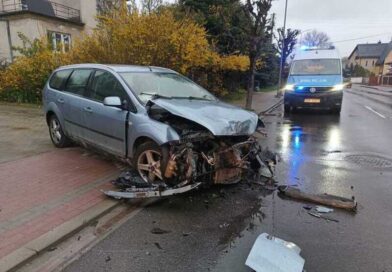 44-latek z ponad 2 promilami spowodował zderzenie dwóch aut