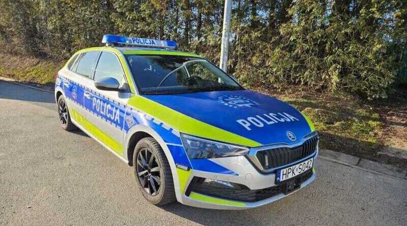 Policyjna eskorta z Sanoka do Brzozowa pomogła przyszłej mamie szybko trafić do szpitala