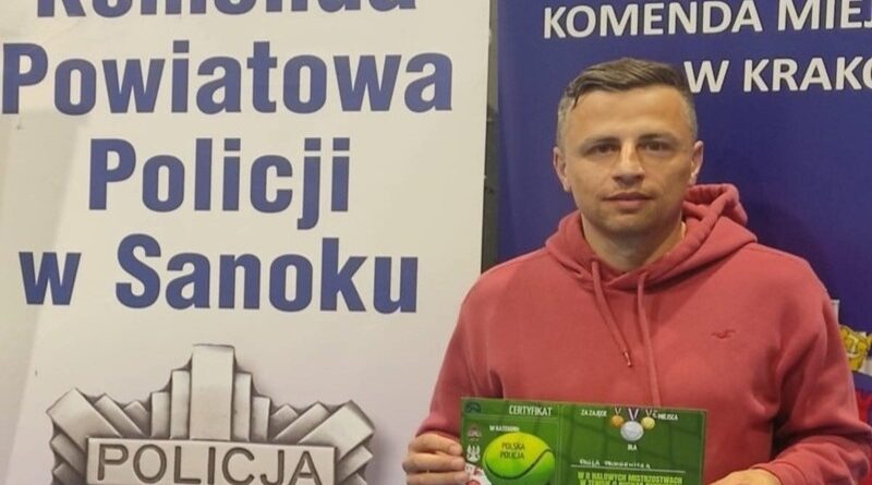 Policjanci z Podkarpacia na podium ogólnopolskich mistrzostw służb mundurowych