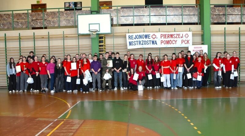 Młodzi ratownicy w akcji. XXII Mistrzostwa Pierwszej Pomocy w Brzozowie rozstrzygnięte