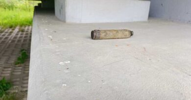 Trześniów. Niewybuch z czasów II wojny światowej znaleziony pod mostem na Wisłoku. Na miejsce wezwano saperów