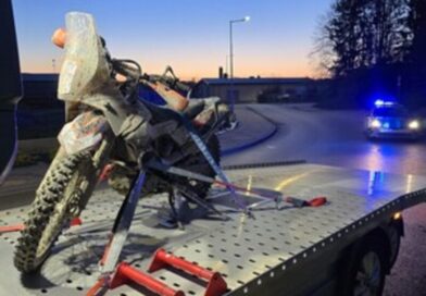 Pościg ulicami Sanoka: 29-latek bez uprawnień zatrzymany po ucieczce motocyklem
