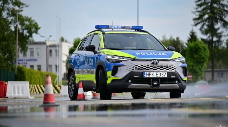 Podkarpaccy policjanci doskonalili technikę jazdy. Intensywne szkolenie w ODTJ Krosno Podkarpaccy policjanci doskonalili technikę jazdy. Intensywne szkolenie w ODTJ Krosno