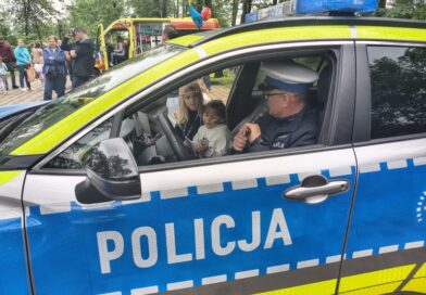 Brzozowscy policjanci promowali bezpieczeństwo podczas obchodów Dnia Dziecka