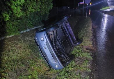 20-latek pijany za kierownicą czterokołowca. Zakończył jazdę w rowie